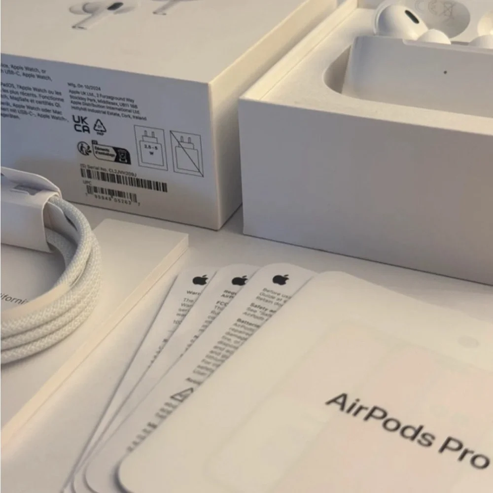 Airpod Pro (2nd Generation) with MagSafe Charging Case (USB-C)